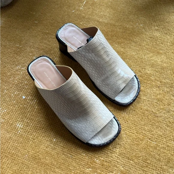 Dries Van Noten Cream & Dark Brown Croc-Embossed Mule Heels 6.5 36 1/2 - Picture 2 of 8